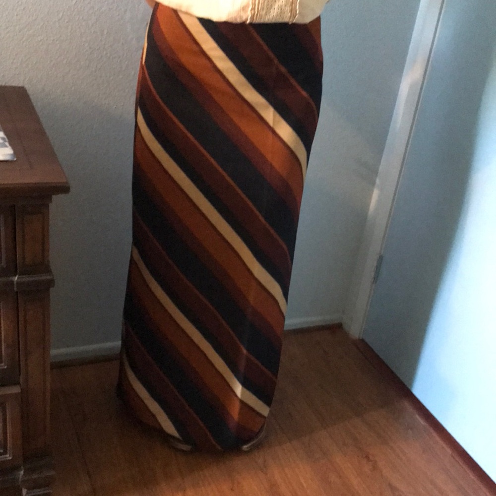 Long polyester brown diagonal stripe skirt